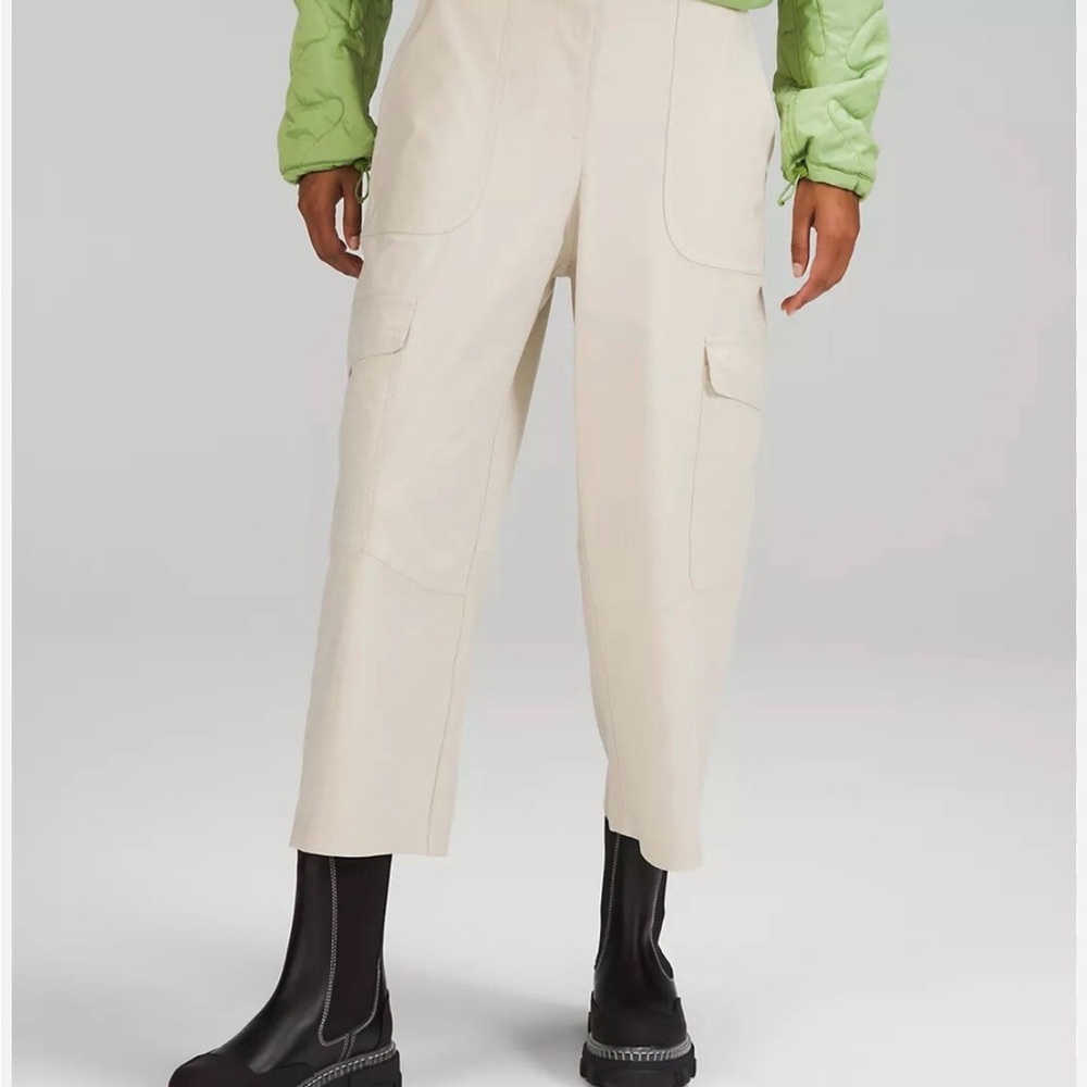 LULULEMON CARGO BARREL STYLE Women's Cream Cargo PANT